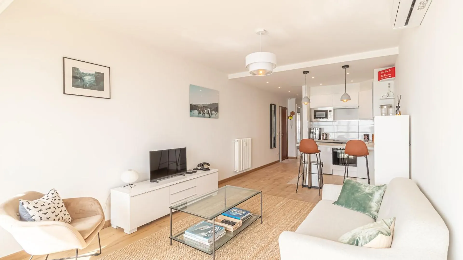 Stunning Beachfront Apartment With Parking Roquebrune-Cap-Martin Holiday home