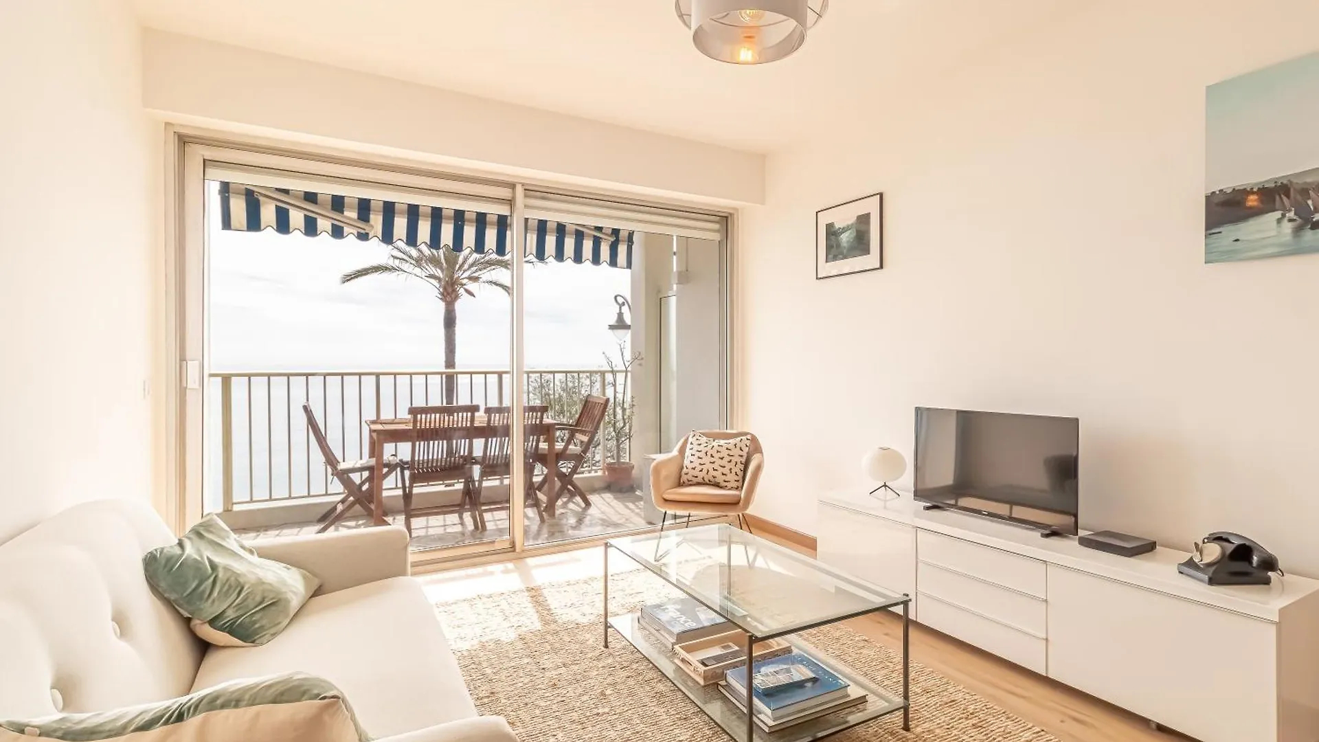 Stunning Beachfront Apartment With Parking Roquebrune-Cap-Martin France